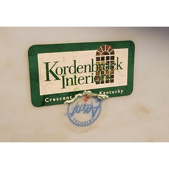 Elegant Kordenbroek Crackle Finish Decorative Box with Gold Baroque Details - Picture 7 of 7